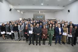 Preside Cruz Pérez Cuéllar la graduación de diplomado de perspectiva de género